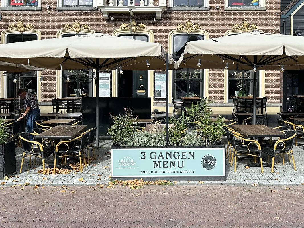 reclamebord eetcafé De Buurvrouw